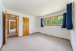 690 W 5th Ave, Oshkosh, WI 54902 - Photo 13