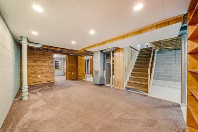 690 W 5th Avenue, Oshkosh, WI 54902 - Photo 17