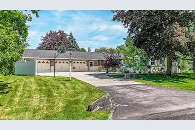 1111 Kerwin Road, Neenah, WI 54956 - Photo 3