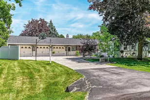 1111 Kerwin Rd, Neenah, WI 54956 - Photo 3