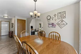 2364 Cedar Ridge Ct, Green Bay, WI 54313 - Photo 19