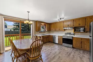 2364 Cedar Ridge Ct, Green Bay, WI 54313 - Photo 17