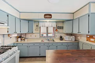 319 S Cambridge St, Wautoma, WI 54982 - Photo 5