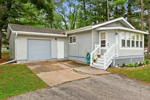 319 S Cambridge St, Wautoma, WI 54982 - Photo 1