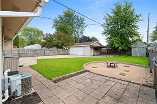 1513 E Plaza Dr, Appleton, WI 54915 - Photo 29