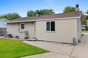 1513 E Plaza Dr, Appleton, WI 54915 - Photo 27