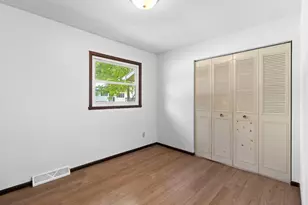 1513 E Plaza Dr, Appleton, WI 54915 - Photo 13