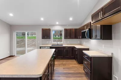 1920 Southland Lane, New London, WI 54961 - Photo 7