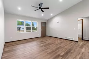 1920 Southland Ln, New London, WI 54961 - Photo 5