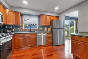 1593 Lindale Ln, Green Bay, WI 54313 - Photo 11