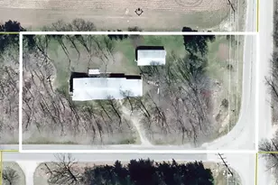 E8488 Stage Rd, New London, WI 54961 - Photo 3