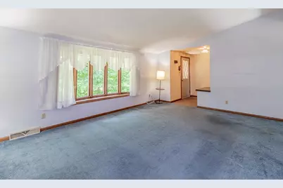 E8488 Stage Road, New London, WI 54961 - Photo 7