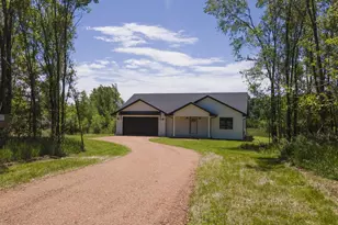 1043 E Taplin Dr, Wautoma, WI 54982 - Photo 3