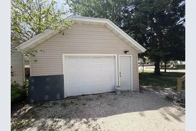 30 E 10th Street, Fond du Lac, WI 54935 - Photo 3