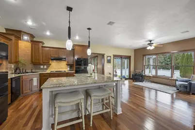 2017 Higgins, De Pere, WI 54115 - Photo 3