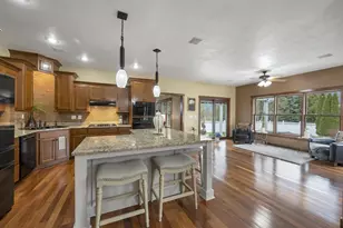 2017 Higgins, De Pere, WI 54115 - Photo 3