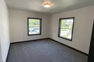 828 School Pl, Green Bay, WI 54303 - Photo 9