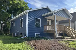 828 School Pl, Green Bay, WI 54303 - Photo 1
