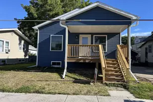 828 School Pl, Green Bay, WI 54303 - Photo 1