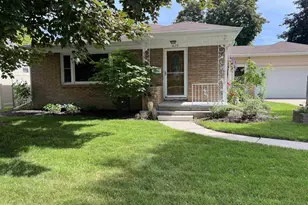 1673 Juniper Dr, Green Bay, WI 54302 - Photo 3