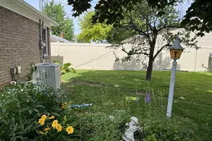 1673 Juniper Dr, Green Bay, WI 54302 - Photo 47