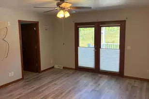 1108 Mahogany Ct, Two Rivers, WI 54241 - Photo 7