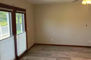 1108 Mahogany Ct, Two Rivers, WI 54241 - Photo 9