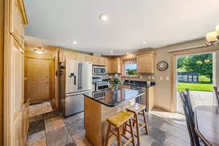 2014 Charles St, De Pere, WI 54115 - Photo 9