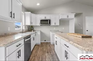 N456 Wood Duck Dr, Fremont, WI 54940 - Photo 5