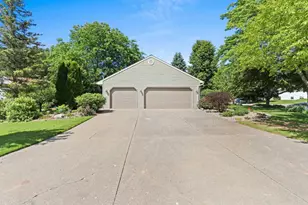 2920 Thunderbyrd Trail, Green Bay, WI 54313 - Photo 59