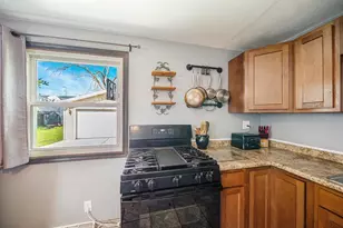 180 Denhardt Ave, Neenah, WI 54956 - Photo 7