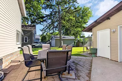 669 Boyd Street, Oshkosh, WI 54901 - Photo 5
