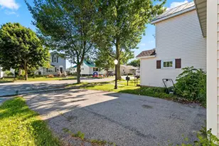 113 Adams St, Oconto, WI 54153 - Photo 7