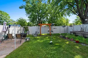 111 10th St, Clintonville, WI 54929 - Photo 5