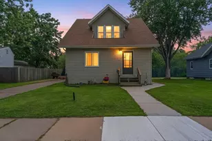 111 10th St, Clintonville, WI 54929 - Photo 1