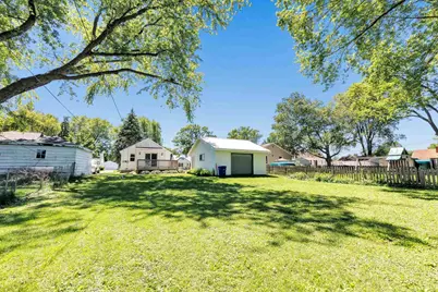 1192 Bond Street, Green Bay, WI 54303 - Photo 15