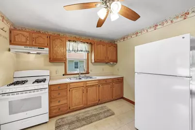 1192 Bond Street, Green Bay, WI 54303 - Photo 5