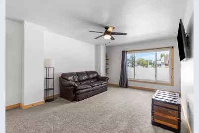 23 W Nevada Avenue, Oshkosh, WI 54901 - Photo 17