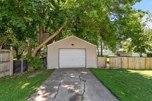 23 W Nevada Ave, Oshkosh, WI 54901 - Photo 5