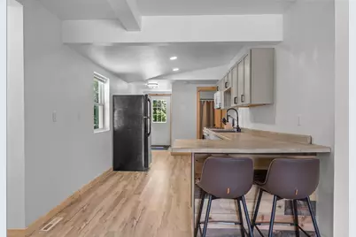 23 W Nevada Avenue, Oshkosh, WI 54901 - Photo 11