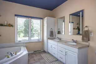 5457 Nickels Dr, Oshkosh, WI 54904 - Photo 33
