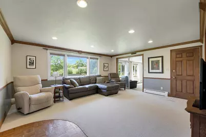 3241 Bitters Court, Green Bay, WI 54301 - Photo 3