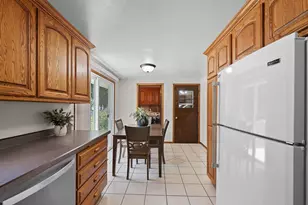 3464 Golf Dr, Green Bay, WI 54311 - Photo 13
