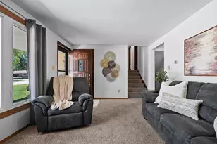 3464 Golf Dr, Green Bay, WI 54311 - Photo 7