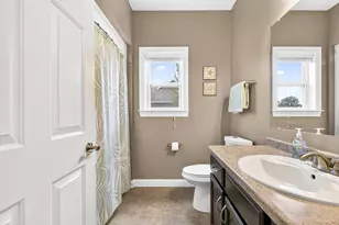 1579 Lone Oak Dr, Neenah, WI 54956 - Photo 31