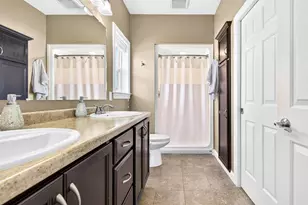 1579 Lone Oak Dr, Neenah, WI 54956 - Photo 23