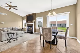 1579 Lone Oak Dr, Neenah, WI 54956 - Photo 11