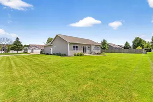 1579 Lone Oak Dr, Neenah, WI 54956 - Photo 41