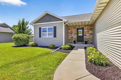 1579 Lone Oak Drive, Neenah, WI 54956 - Photo 3