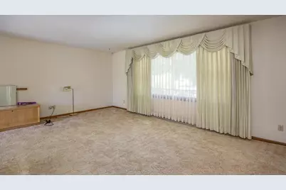 6054 N Rosewood Drive, Appleton, WI 54913 - Photo 7